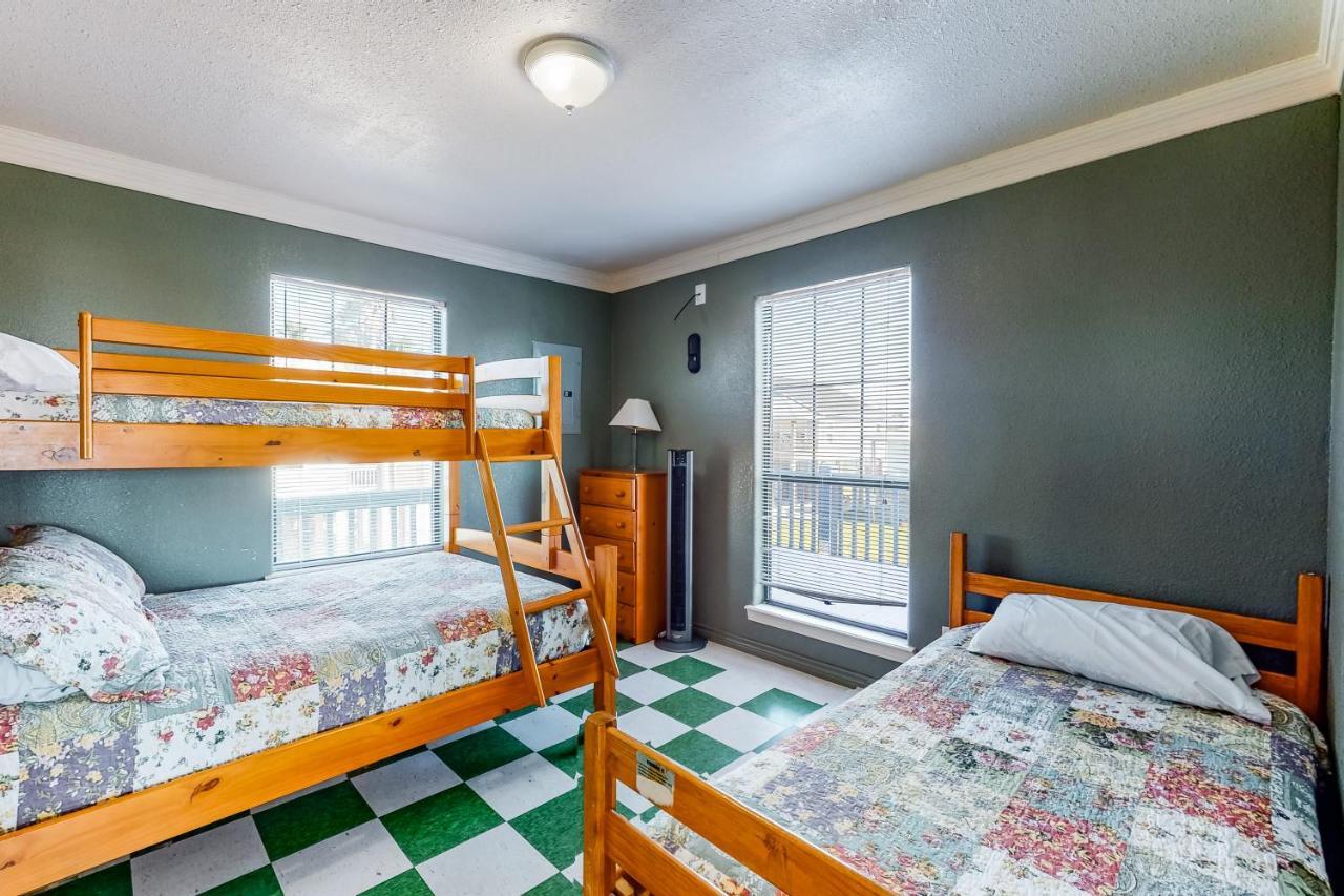 Coronado'S Getaway Crystal Beach Extérieur photo
